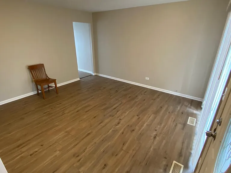 331 S Belmont Ave — Photo 7