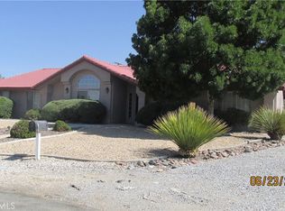 14575 Mandan Ln, Apple Valley, CA 92307