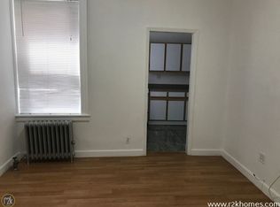 2827 37th St APT 18, Astoria, NY 11103