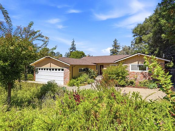 2nd image of 3 Tilden Drive
