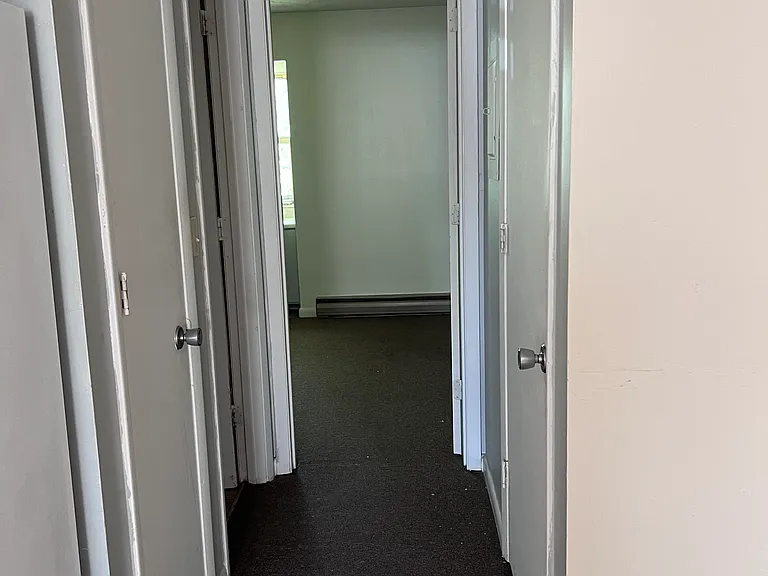 Bluegrass Place I & II Apartments — Photo 7