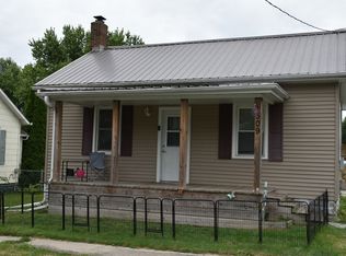309 N Green St, Roanoke, IL