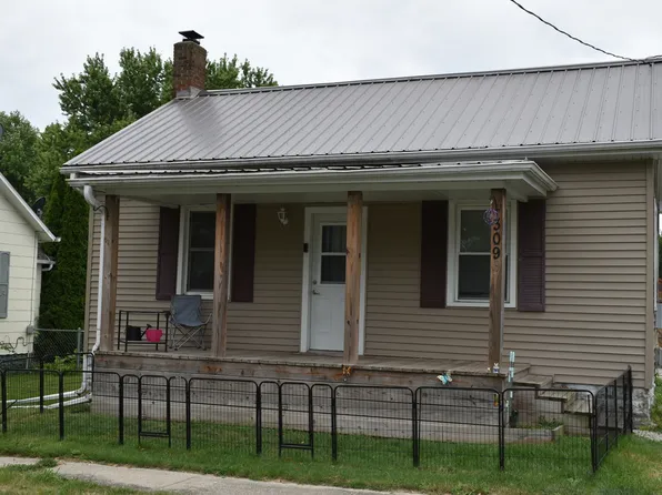 309 N Green St, Roanoke, IL 61561
