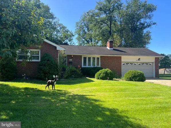 225 Hauser Ave, Hamilton, NJ 08620