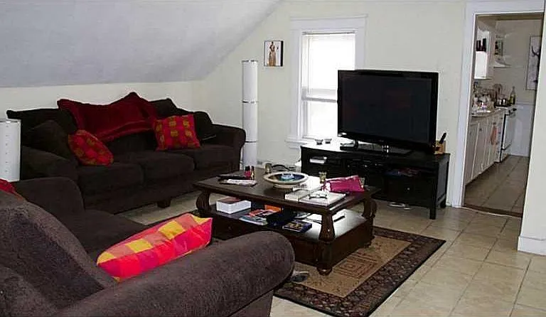 137 Sutton St #2 — Photo 3