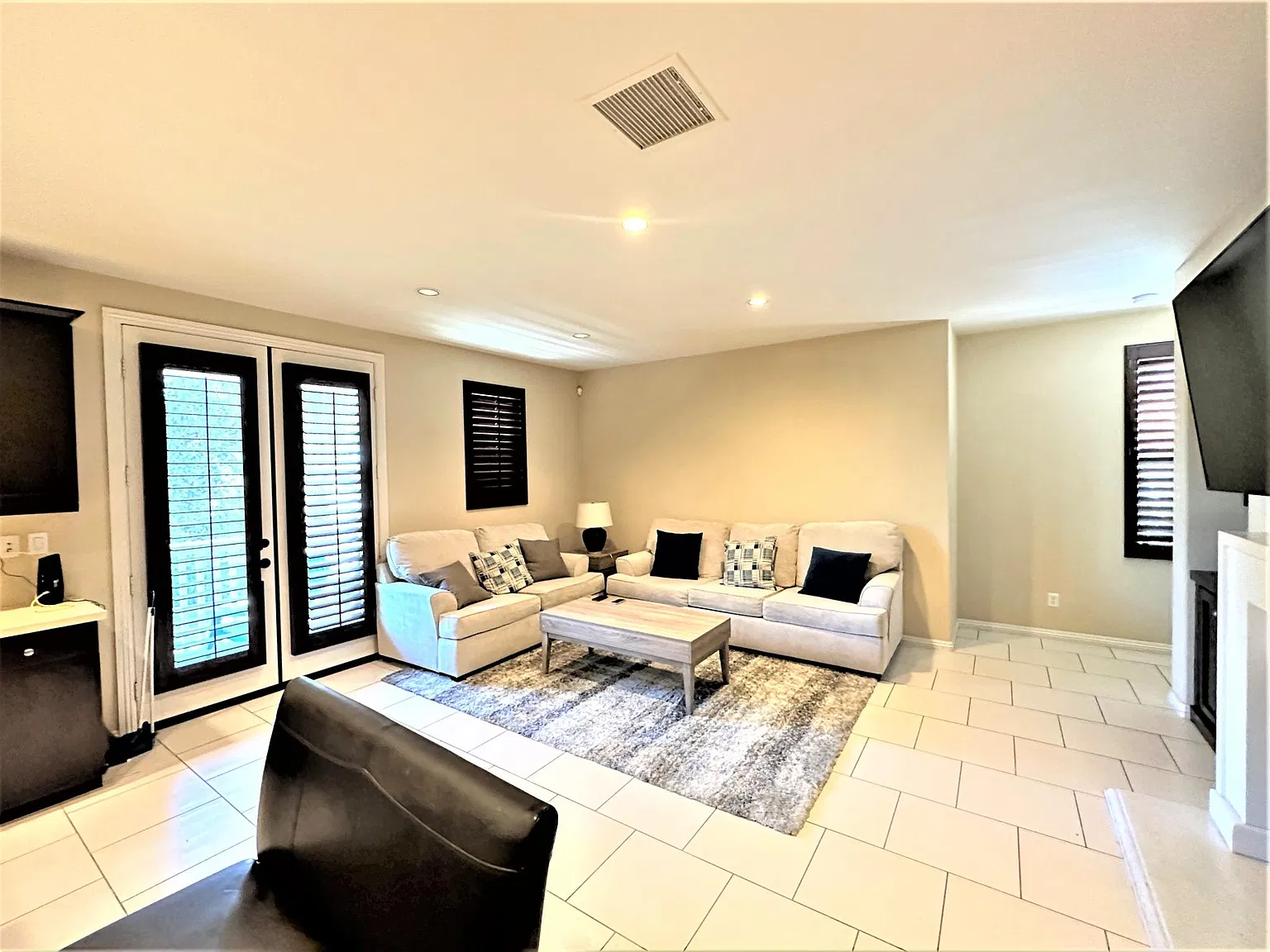 4 bed, 1941 sqft, $5,500 — Photo 4