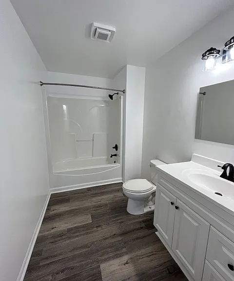 3557 Ash St #15 — Photo 4