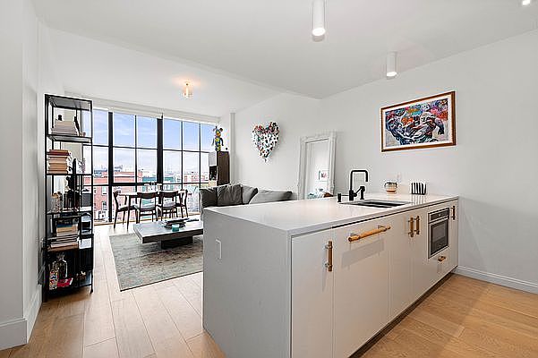 1st image of 22-18 Jackson Ave #620