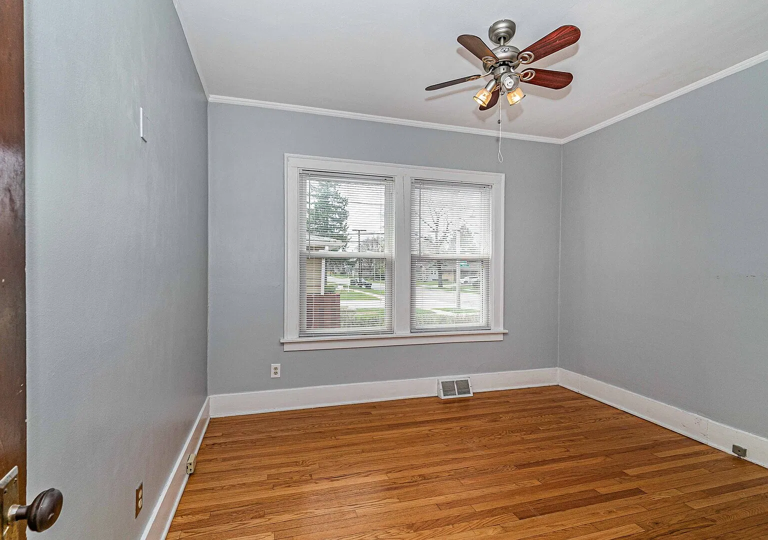 2 bed, 2.5 bath, 1600 sqft, $2,400 — Photo 4