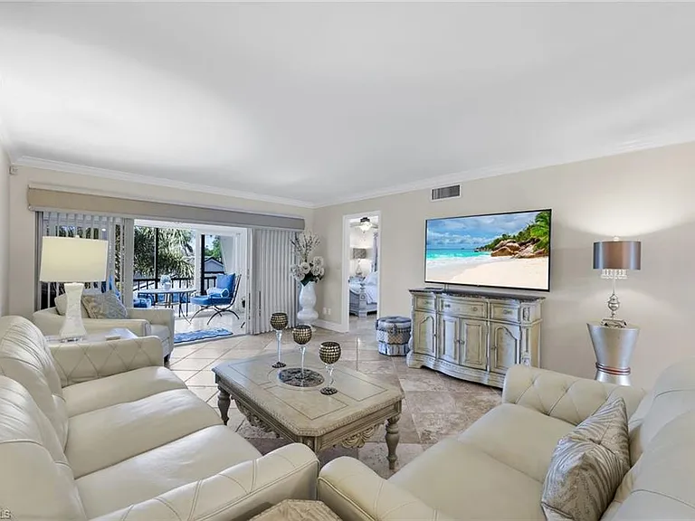 4200 Belair Ln #316 — Photo 7