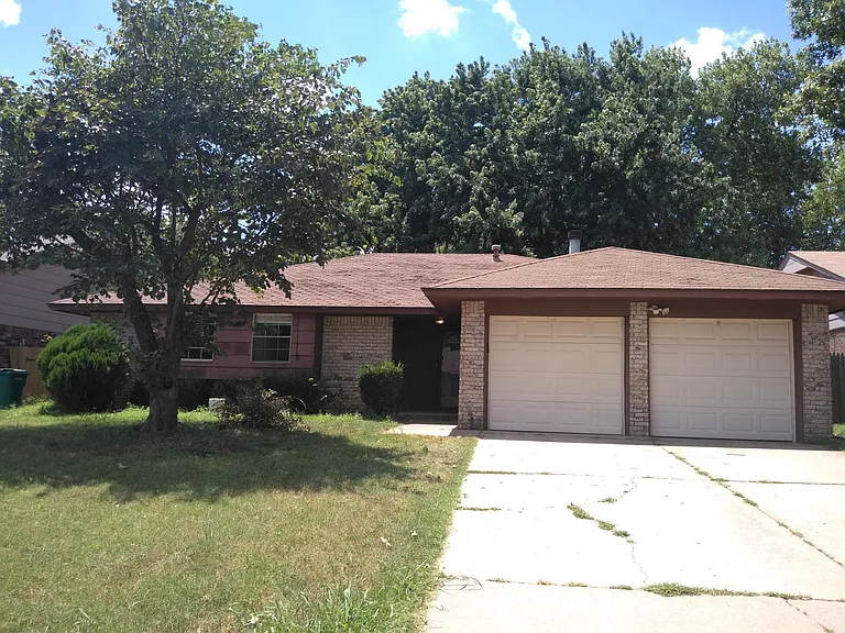8209 Curtis Ter — Photo 1