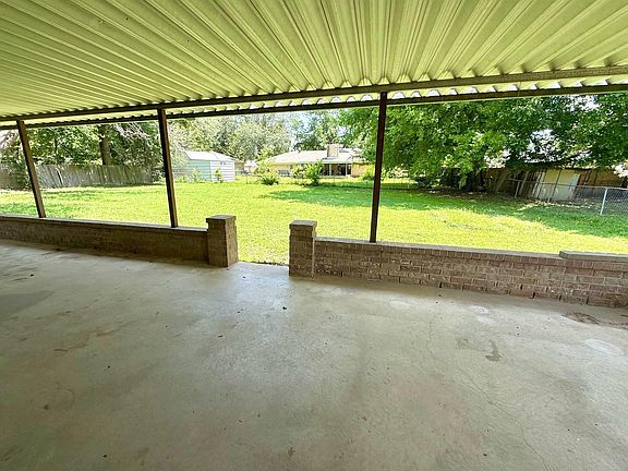 5th image of 218 Sue Ln