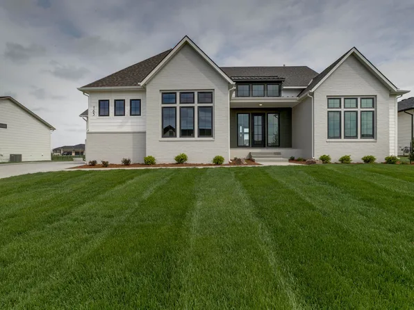 165 S Ciderbluff Ct, Goddard, KS 67052