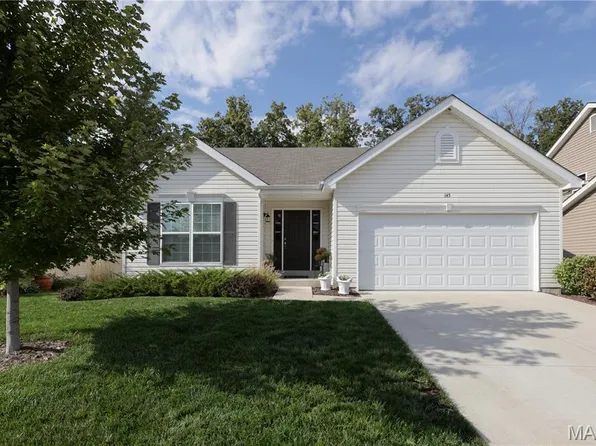 145 Brookview Way Dr, O'Fallon, MO 63366