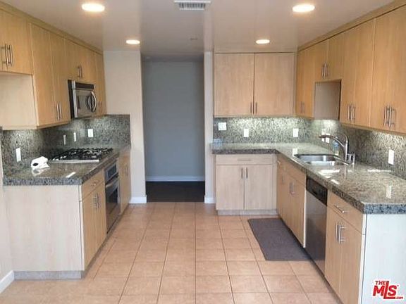 4th image of 5143 White Oak Ave Unit 201
