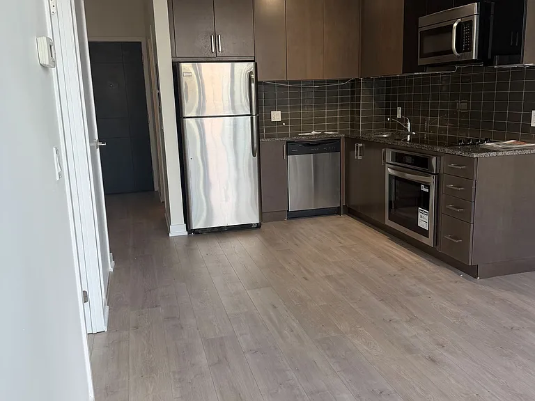89 Dunfield Ave #705 — Photo 1