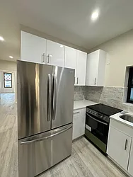 Rented by R New York