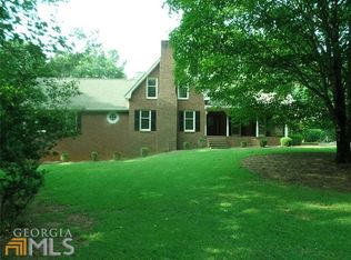 Winter Dr, Grantville, GA 30220