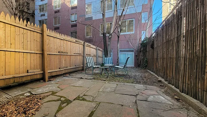 Rented by Gold & Appel Realty Corp | media 7