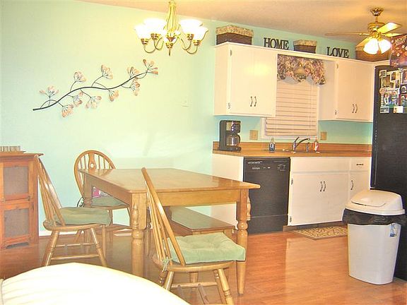 3rd image of 1724 Western Plains Dr