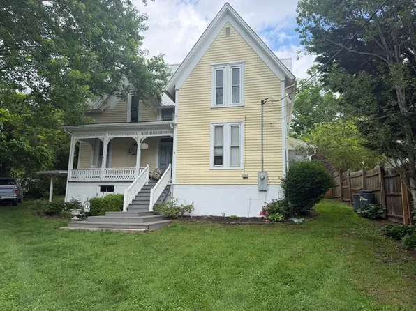 283 Webster St, Alderson, WV 24910