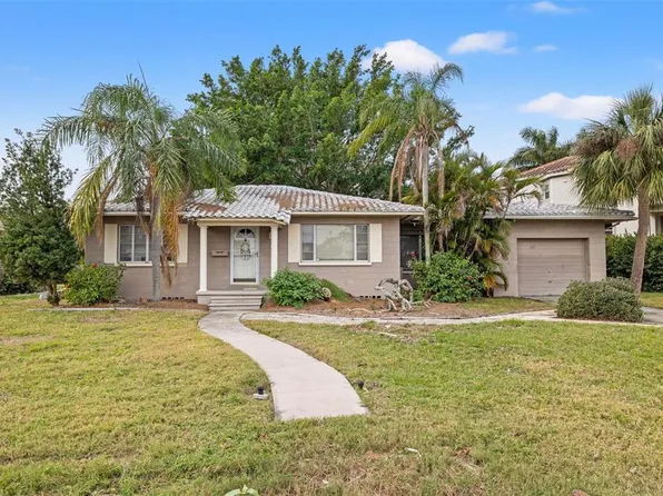 150 Almedo Way NE, Saint Petersburg, FL 33704