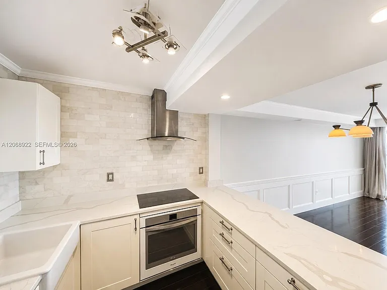 1700 NW North River Dr #805 — Photo 5