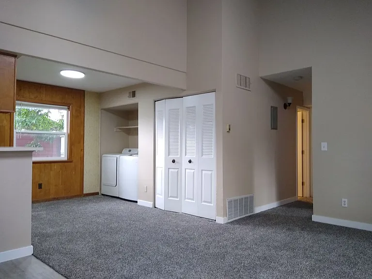 470 S Fenton St — Photo 50