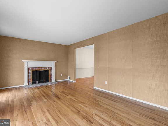 4th image of 11108 Hunt Club Dr