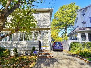 111 E Raleigh Ave, Staten Island, NY 10310