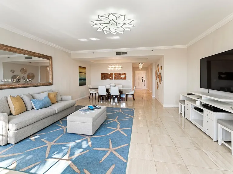 19133 Fisher Island Dr #19133 — Photo 27