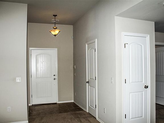 4th image of 2921 NW 181st St
