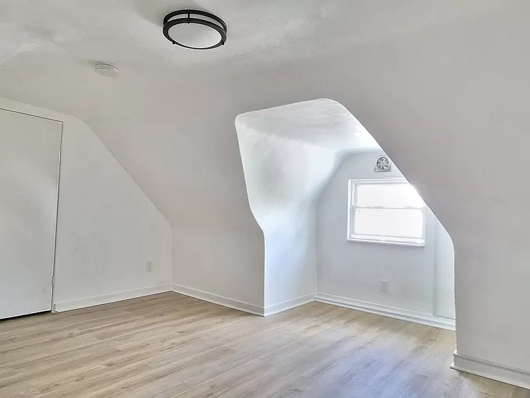 1025 Kenneth Ave #2 — Photo 13