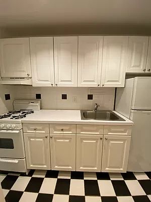 1st image of 189 E 93rd St #4B4