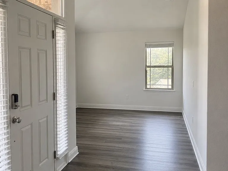 5746 Periwinkle Ln — Photo 5
