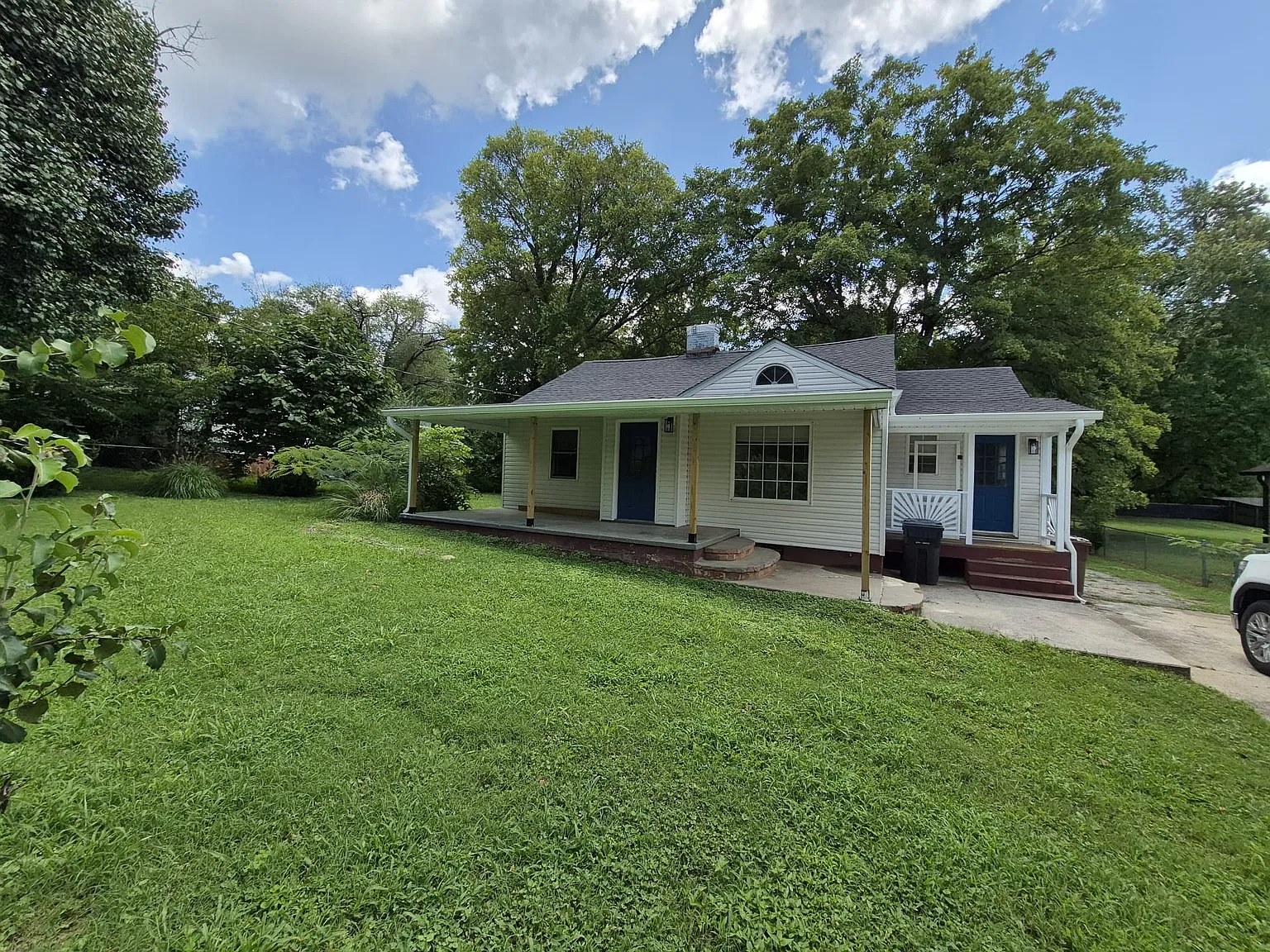 232 Greenwood Ave — Photo 2