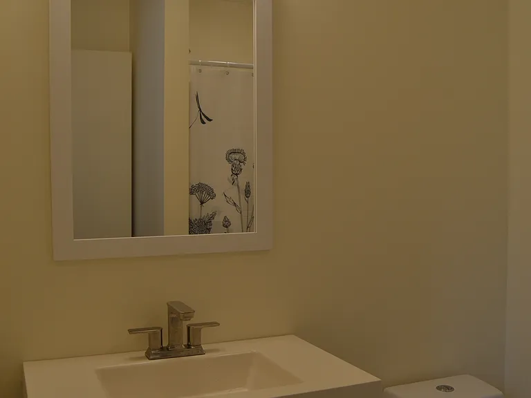 10 1/2 W 49th St #CARRIAGE HOUSE — Photo 7