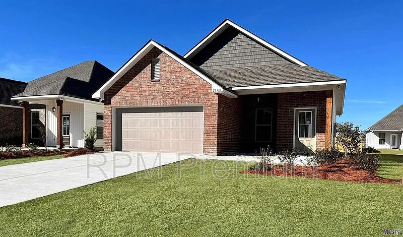 4 bed, 2.0 bath, 1458 sqft, $2,395 — Photo 1