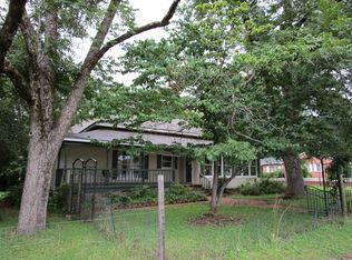 8 Haynes St, Due West, SC 29639