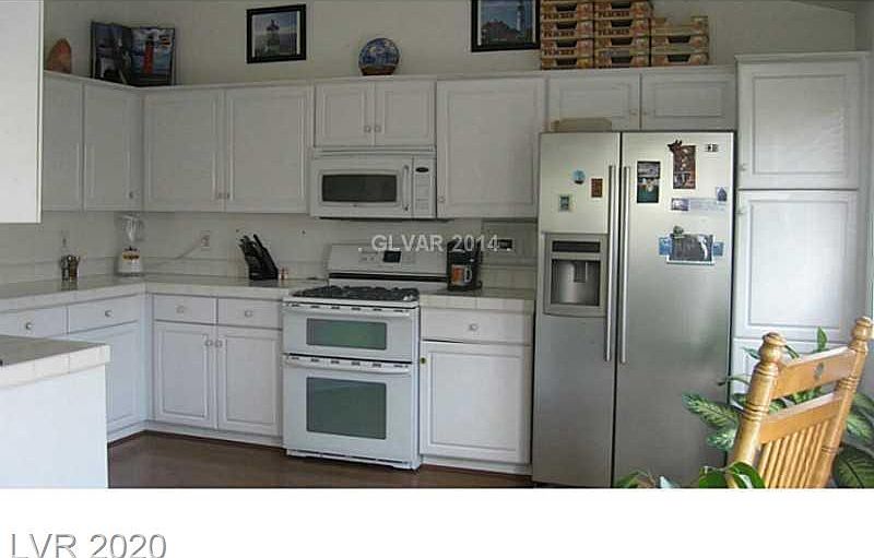 2nd image of 240 Collindale St