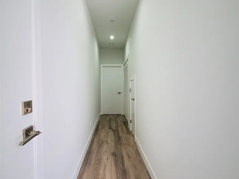 2337 Crenshaw Blvd #1/2 — Photo 19