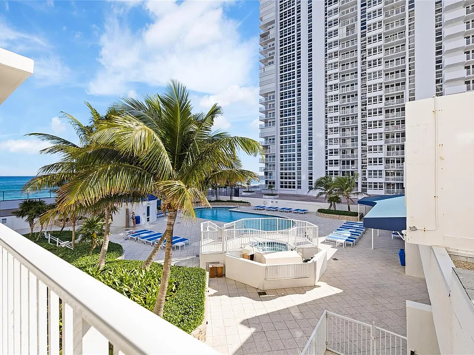 1360 S Ocean Blvd #403