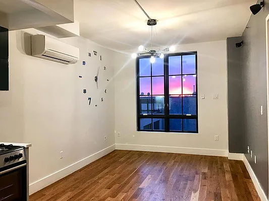 Rented by City Vista Inc | media 6