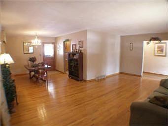 5th image of 3702 S Claremont Ave