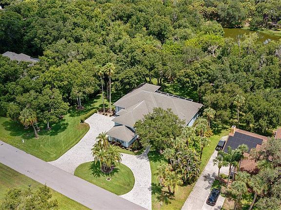 3rd image of 4655 Baycedar Ln