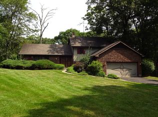 7002 New Hampshire Trl, Crystal Lake, IL 60012