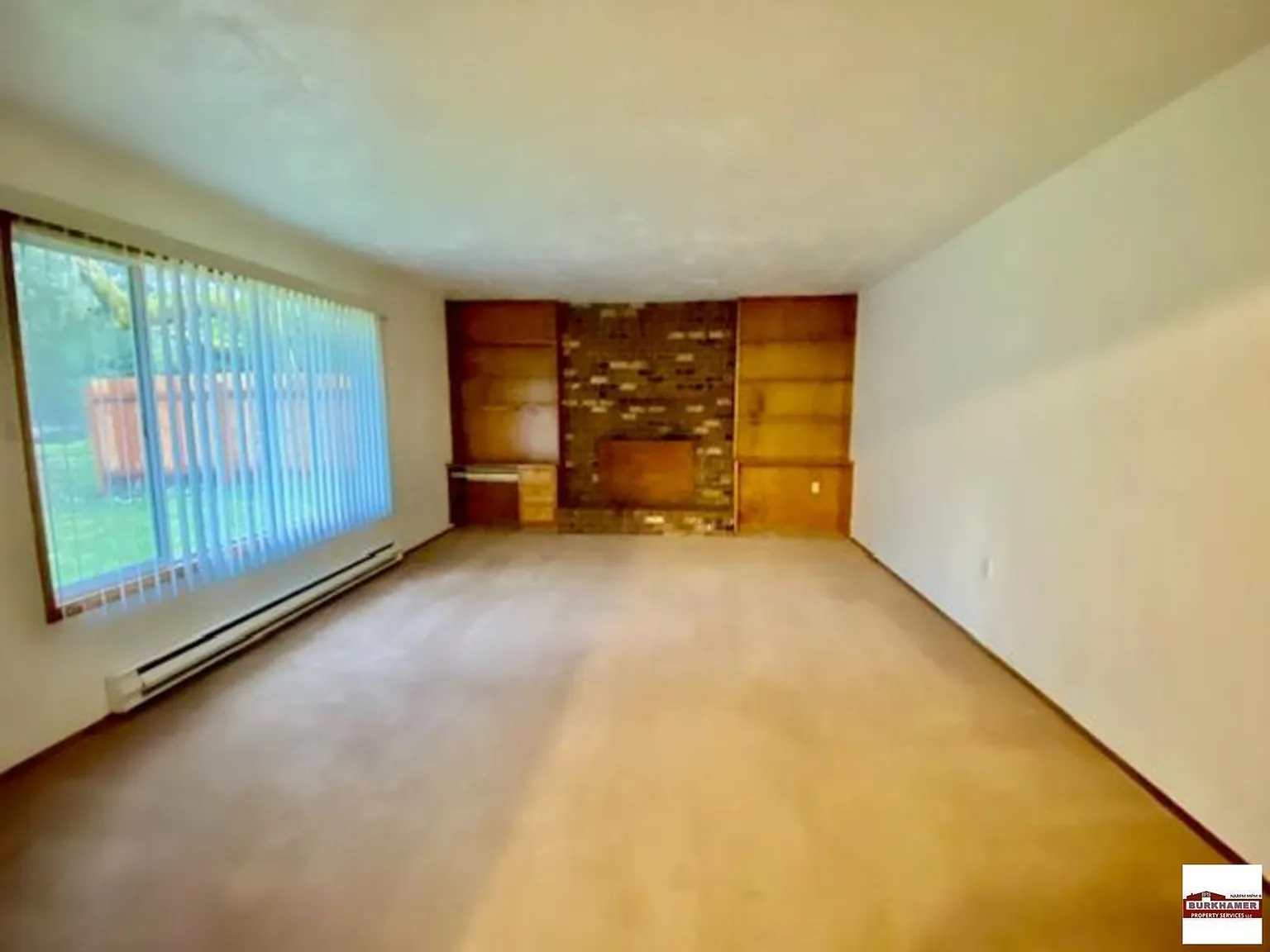 3 bed, 1.5 bath, 1332 sqft, $1,895 — Photo 4