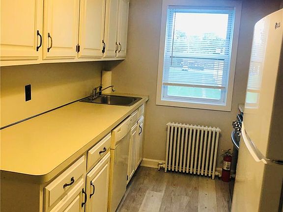 3rd image of 134 Amory Ave #4