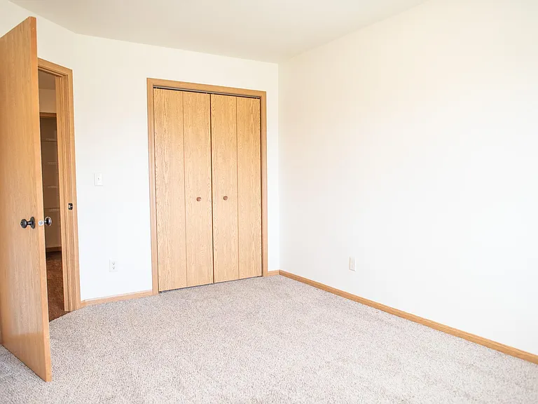 425 W Veterans St #3 — Photo 6