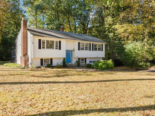 104 Russo Drive, Hamden, CT 06518